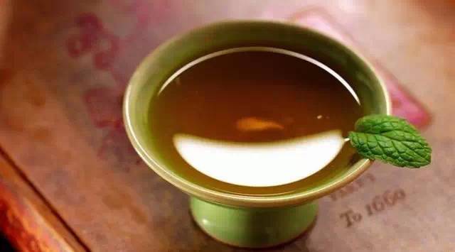 以酒入茶，以茶入咖啡，跨界融合顛覆創(chuàng)意