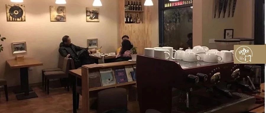 ㎡月入 萬+，秒殺 成咖啡館！老板人撐 年，過年都不放假