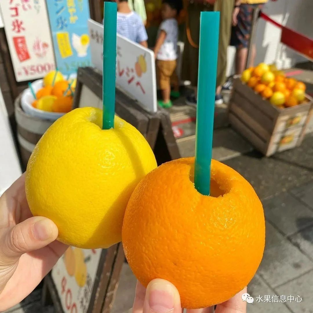 水果飲品新靈感：插根吸管就能喝，連杯子都不需要？