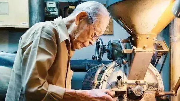 日本 歲咖啡大師逝世，在多重宇宙，他會和霍金一起喝咖啡么？