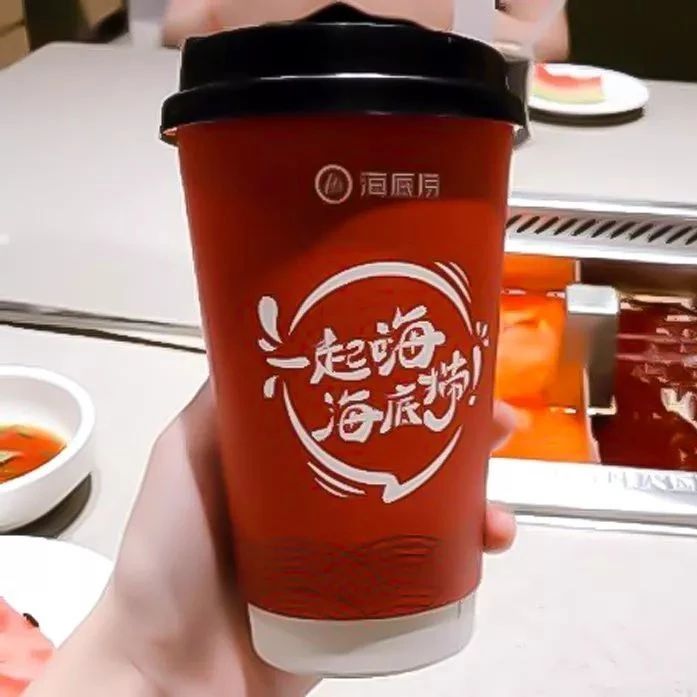 繼湊湊、小龍坎后，海底撈也開始賣奶茶和果茶了