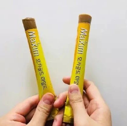 最近，在韓國超級流行的“咖啡冰棒”