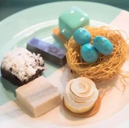 Gucci、迪奧開的咖啡館，長著一副我買不起的樣子