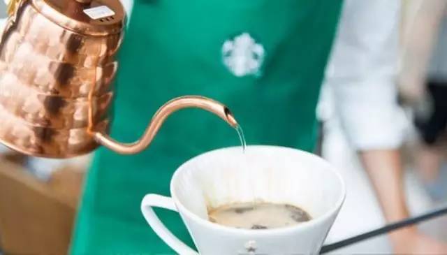 星巴克進軍精品咖啡市場，龍門咖啡棧月開張