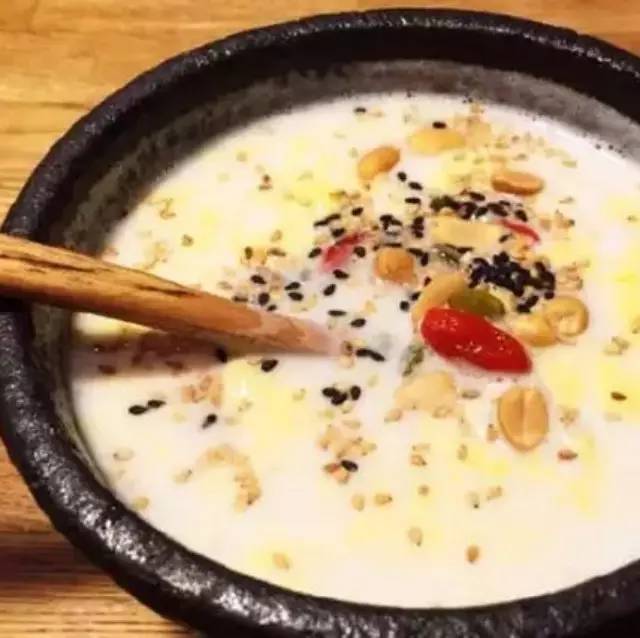 蘭州人最愛的特色甜品——酒釀牛奶雞蛋