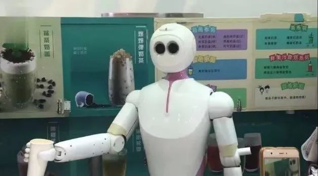 機器人“入侵”奶茶店，搞噱頭還是真有料？