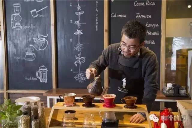 雕刻時光咖啡館創(chuàng)始人：經(jīng)營咖啡館是件冷靜的事情