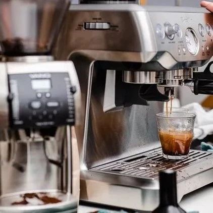制作Espresso的咖啡機(jī)與磨豆機(jī)需要具備怎么樣的條件？？