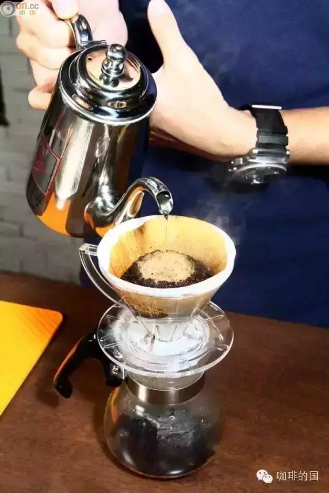 手沖為何突然走紅？丨說說手沖咖啡市場(chǎng)發(fā)展現(xiàn)狀及走勢(shì)分析