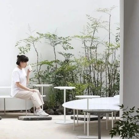 餐飲空間 ? 可以思考時(shí)間流逝和靜止，享受咖啡時(shí)光