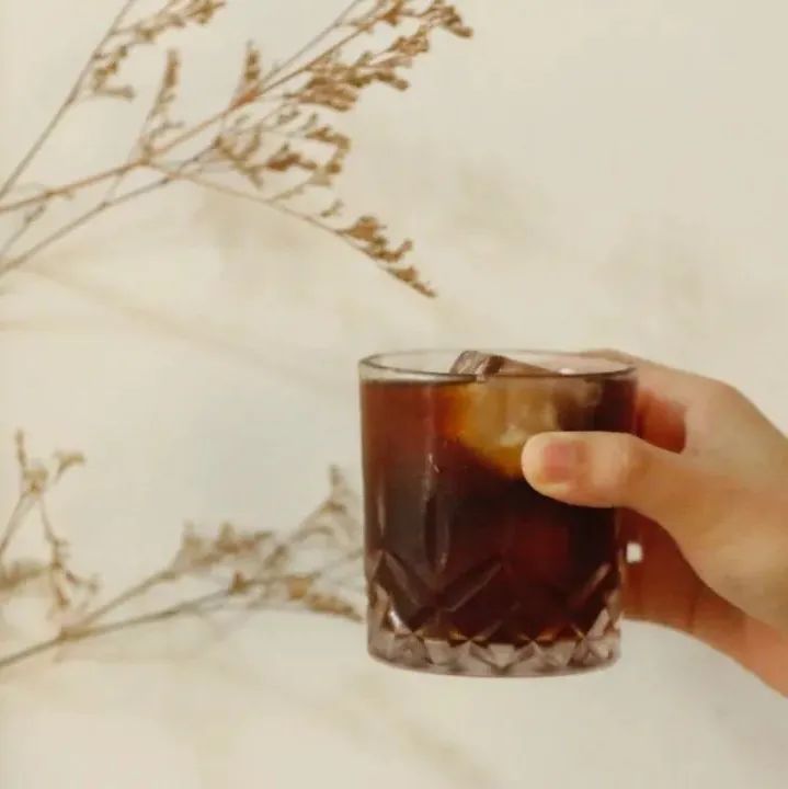 研究稱喝咖啡和茶能降低中風和癡呆風險