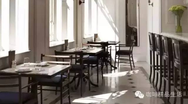 到奢侈品店喝杯咖啡，是種什么體驗？
