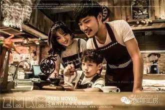 找家咖啡館拍下感動(dòng)的瞬間，創(chuàng)意親子照就要這樣拍！