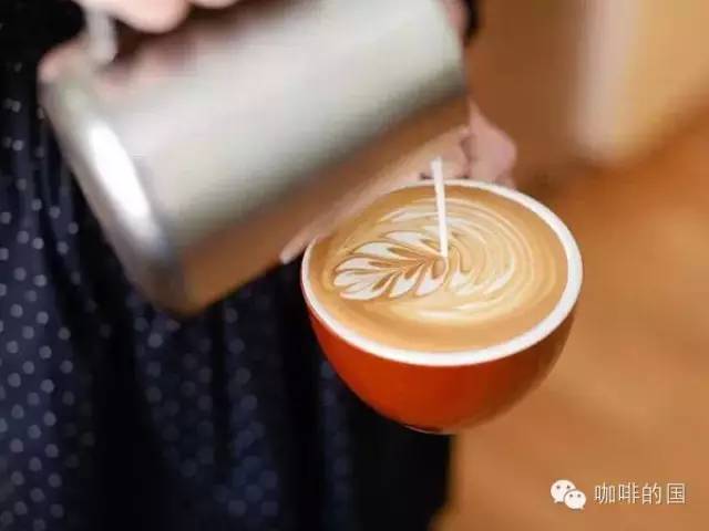 這才是做咖啡最帥的動作，沒有之一