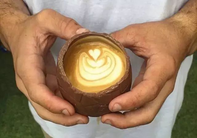 來杯拿鐵，不加奶！