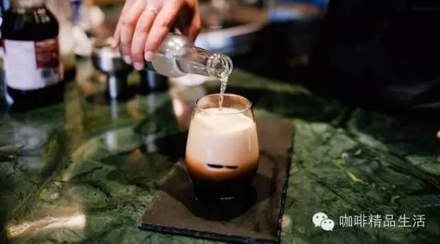 這款咖啡雞尾酒，紅遍整個(gè)美國?。ǜ姜?dú)家配方）