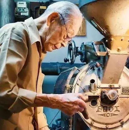 日本咖啡老人昨日逝世，享年 歲