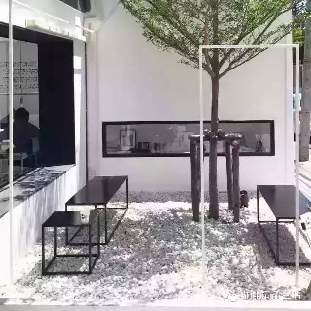成功案例：曼谷的極簡主義咖啡館