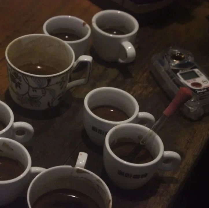 咖啡沖煮實驗室 | 咖啡機沖煮頭與粉餅間隙居然有這般奇效？！