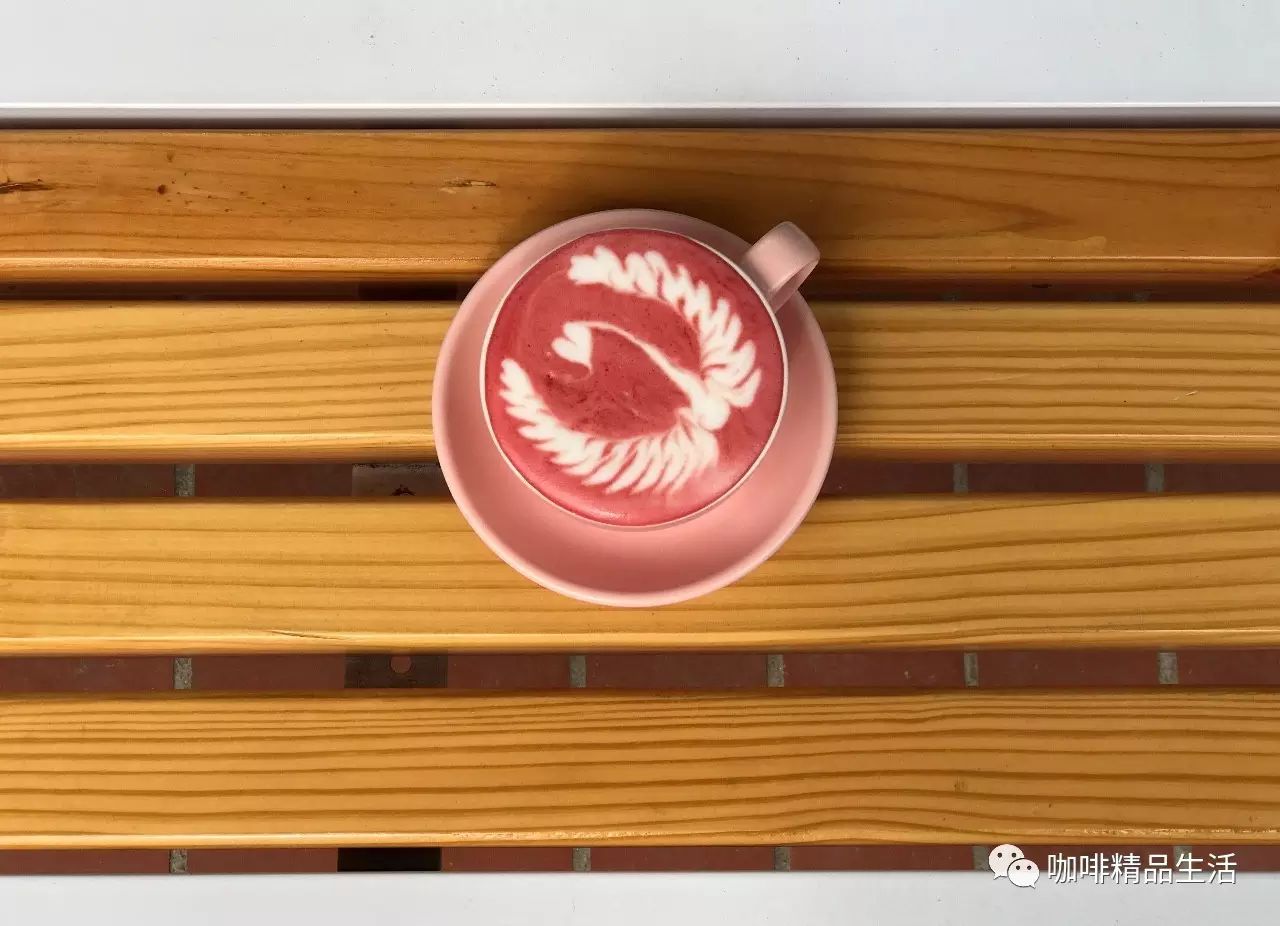 紅絲絨拿鐵是咖啡？咖啡師集體崩潰了...