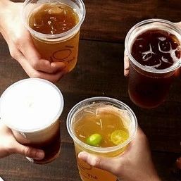 咖啡和新式茶飲誰(shuí)能成為國(guó)內(nèi)飲料市場(chǎng)的“當(dāng)家花旦”？