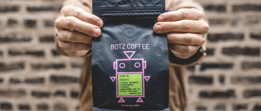 Botz：來自美國印第安納州的“黑色代碼窗口美學(xué)”設(shè)計的烘焙品牌