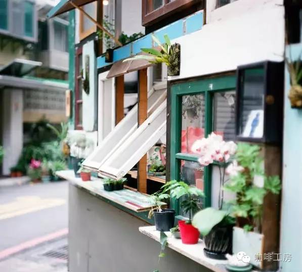 【咖啡館裝修日記】自己動(dòng)手裝修一個(gè)咖啡館，diy改造屬于自己的咖啡館