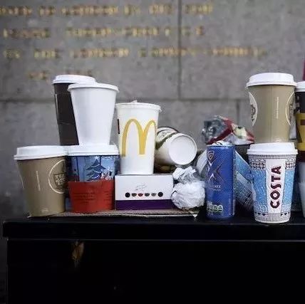 每年丟掉億個(gè)一次性咖啡杯，有人提議要不要征“拿鐵稅”