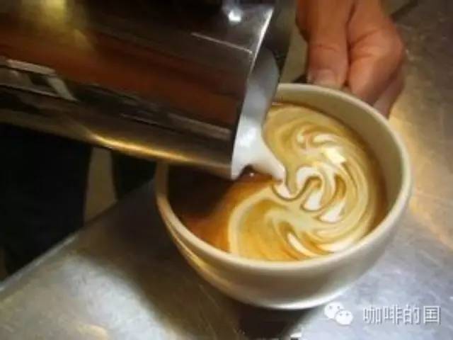 【視頻】花式咖啡制作過程詳解