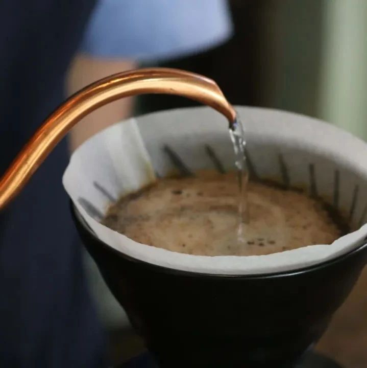 咖啡師養(yǎng)成記｜換個大濾杯就不會沖咖啡了QAQ？