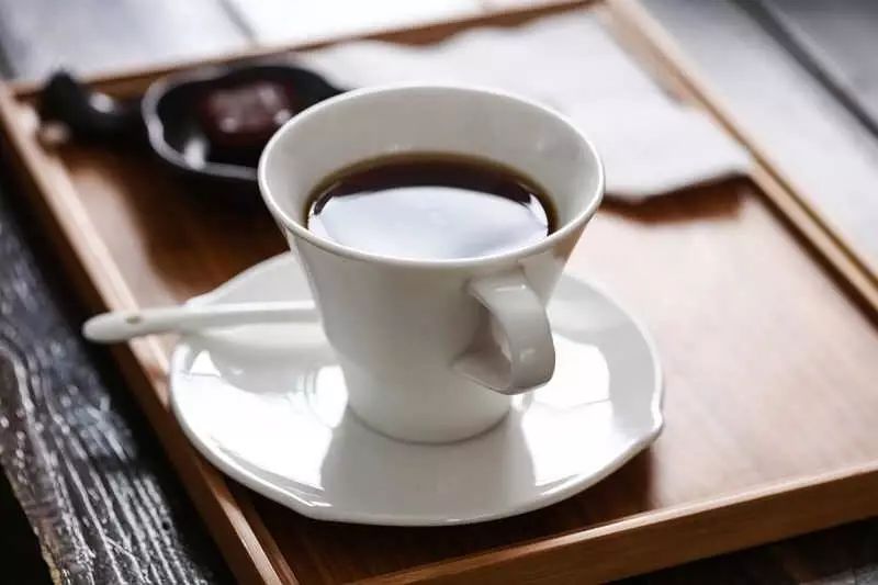 一杯奶茶=四杯咖啡？咖啡控瘋了！