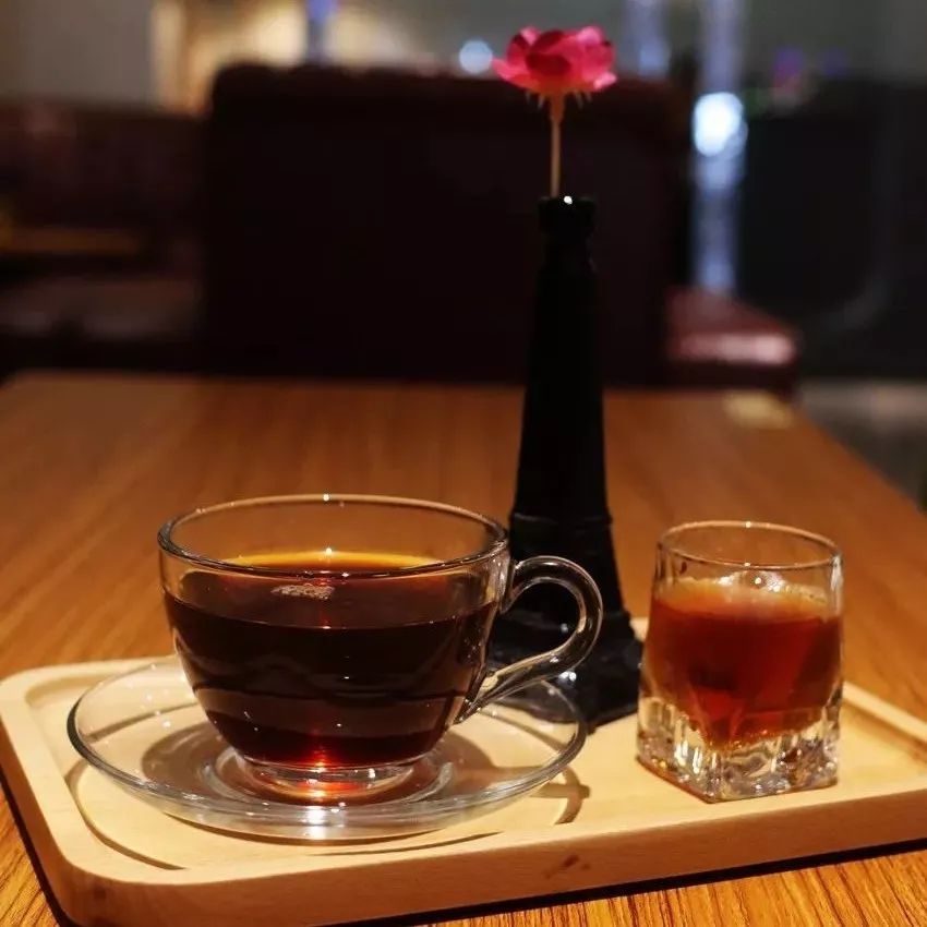 天涼了,起風(fēng)了,來(lái)杯熱咖啡吧~