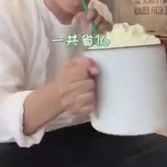 星巴克自帶杯子“高端”服務(wù)，網(wǎng)友：哦吼！被玩壞了