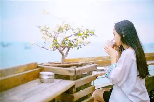你最后愛上的都是肯花時(shí)間陪你聊天的人