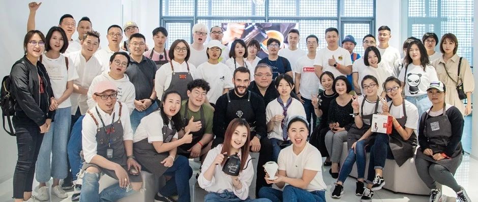 月日，我們經(jīng)歷了分鐘的失明。