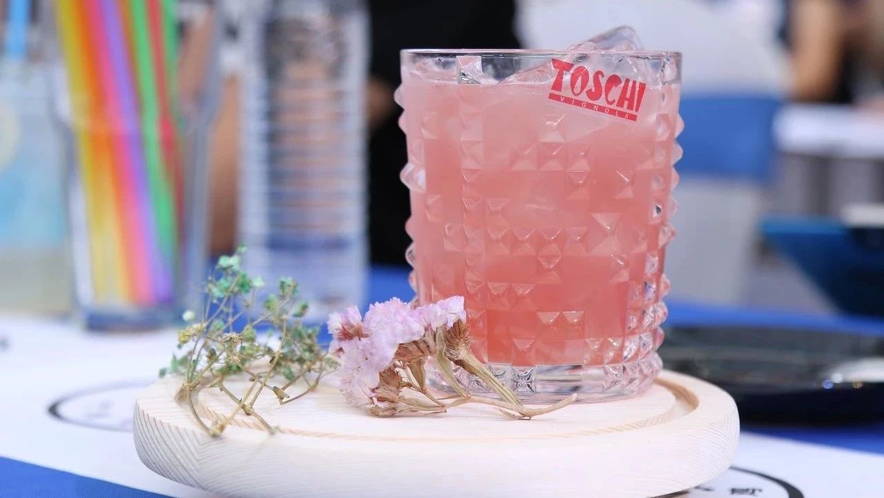 顏值高的飲品更好賣（附獲獎(jiǎng)配方  例）