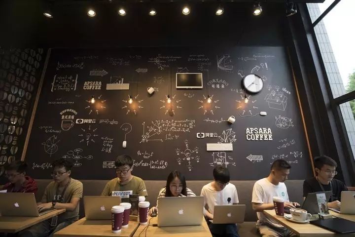 “程序猿”福音！咖啡館新網(wǎng)紅！懂代碼的咖啡你見(jiàn)識(shí)過(guò)了嗎？