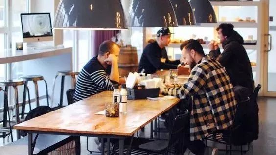 這家咖啡店“自愿付費制”出奇效，但不是誰都能做到