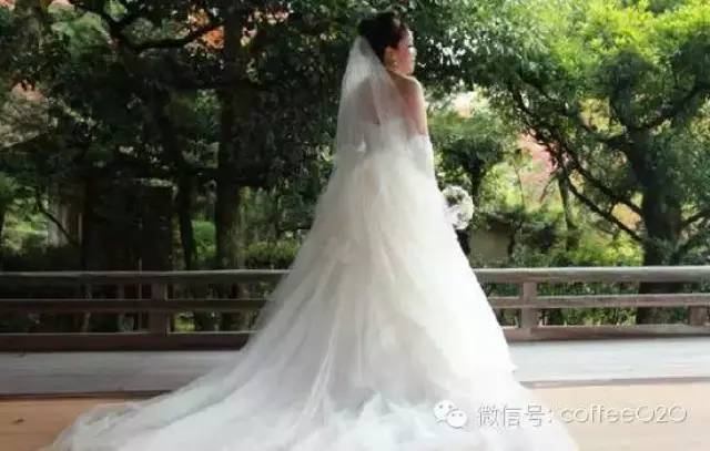 日本奇葩新流行：沉默咖啡館VS單人婚禮