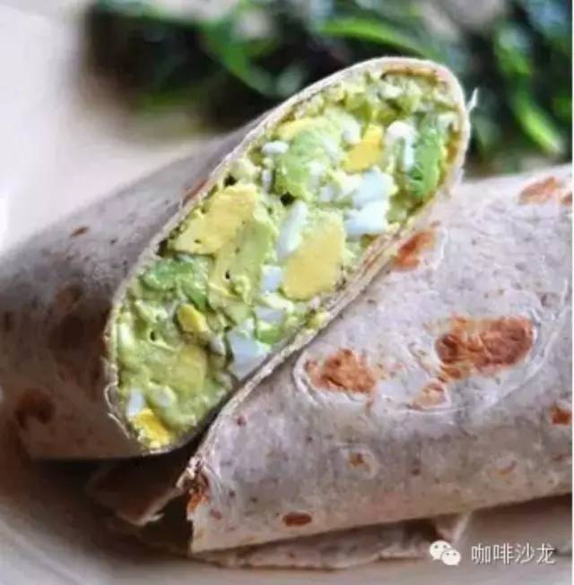 周末早餐吃什么？試試當牛油果遇到雞蛋