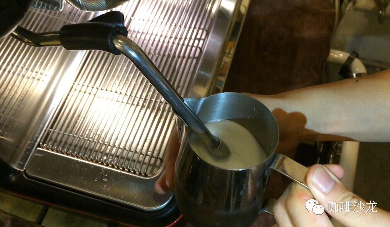 咖啡技術(shù) | 商用咖啡機打奶泡視頻（簡易+常規(guī)）-李健飛