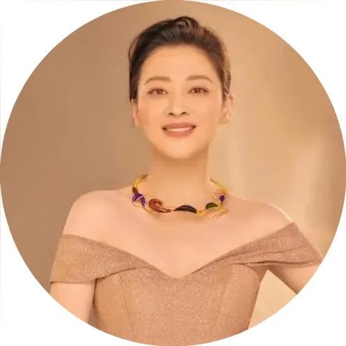 歲梅婷“夜店熱舞”火上熱搜，中年離婚又緋聞纏身惹全網(wǎng)圍觀：她憑啥越老越誘人？