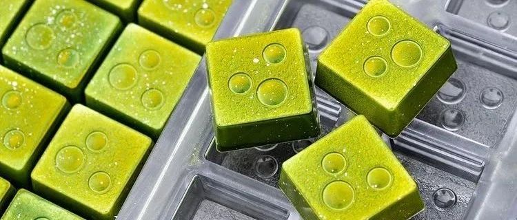 藏不住了！年的第一款巧克力就該用這樣的調(diào)色！