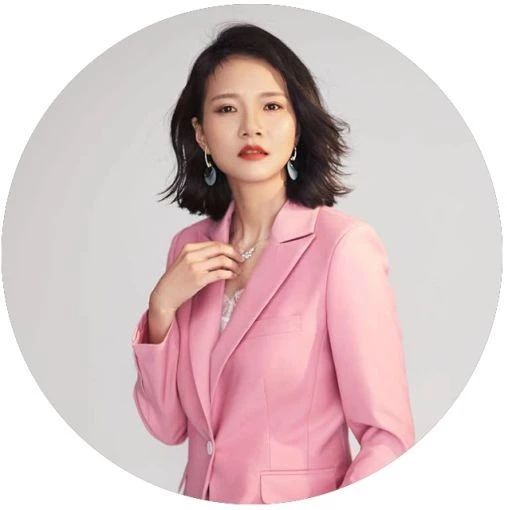 夫妻恩愛(ài)，兒女得教，車(chē)房無(wú)憂(yōu)，成人世界里沒(méi)有童話(huà)，全靠方法