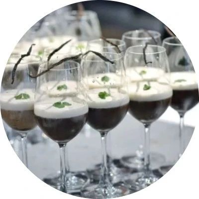奶云茶+咸蛋黃布?。肯烫鸫钆涞膭?chuàng)意下午茶，等你來(lái)嘗！