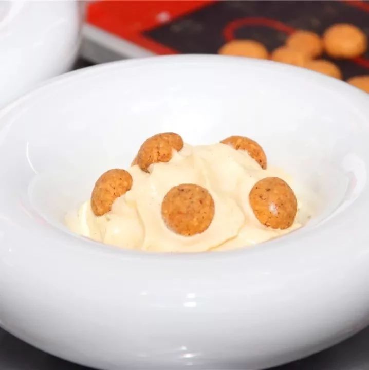 不止甜點(diǎn)和面包，原來(lái)酒漬櫻桃在米其林法餐里還能這樣用…
