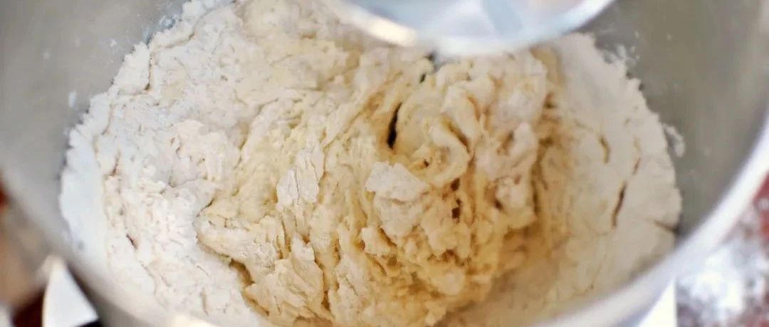 聽我說！學(xué)會(huì)打面這第一步， %的面包配方都難不了你！