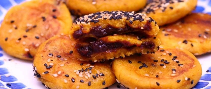 原來(lái)在家就能做出來(lái)好吃的紅薯餅了呀~