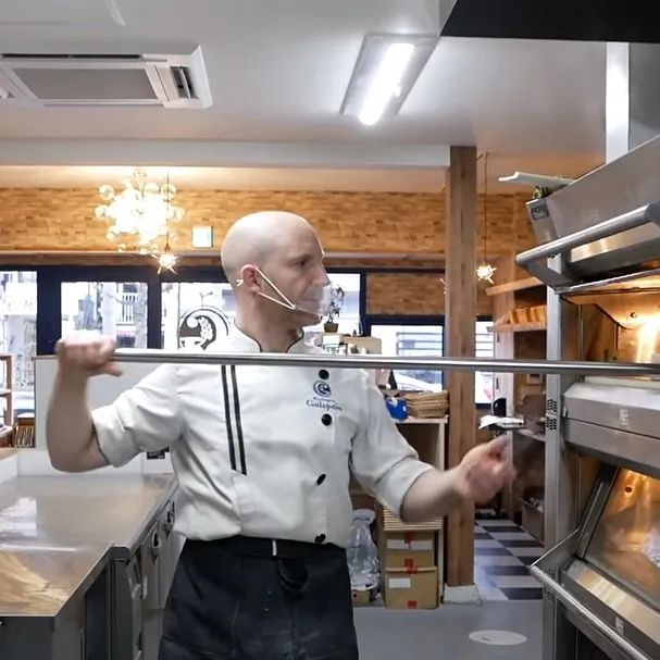 日本烘焙店的法國chef從凌晨點(diǎn)鐘開工的一天，烘焙人從來都很辛苦！（已打包·可下載）