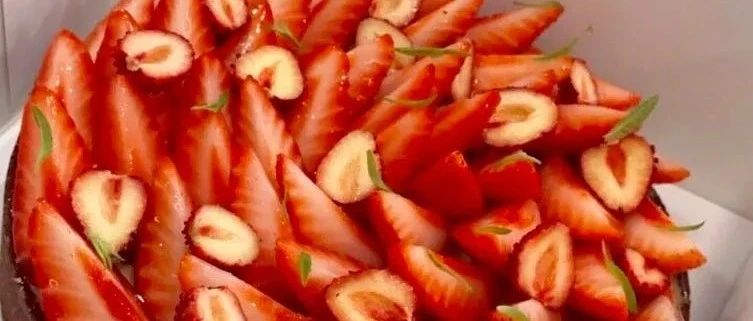 “狐貍哥”店內(nèi)在售產(chǎn)品配方——鋪天蓋地草莓蛋糕！ （已打包·可下載）